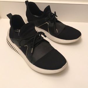 Fun Dolce Vita Sneakers